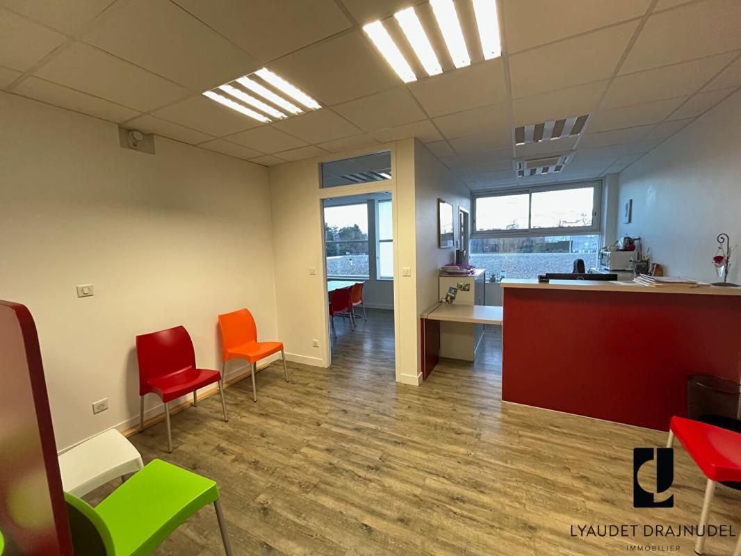 Bureau dans Roanne à vendre Photo de l’immeuble– Image 1 sur 6