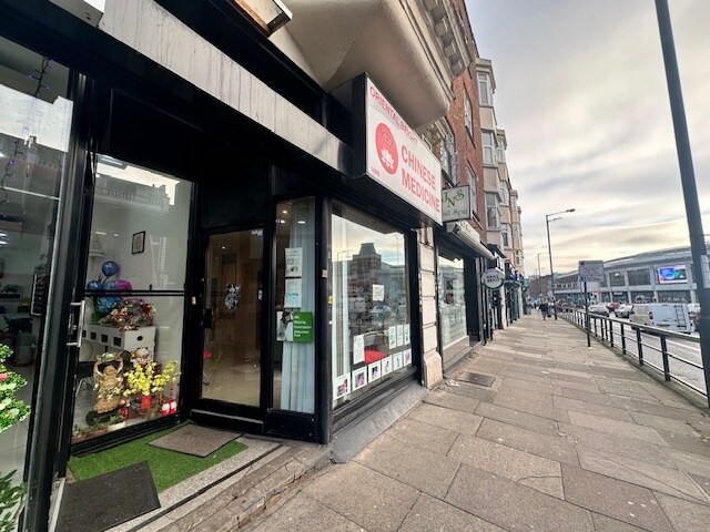 160B Finchley Rd, Londres à louer - Photo de l’immeuble – Image 2 sur 2