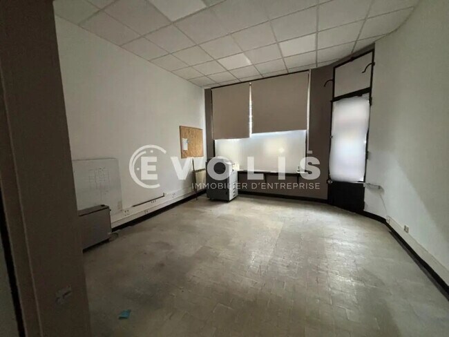 Plus de détails pour Local commercial à vendre