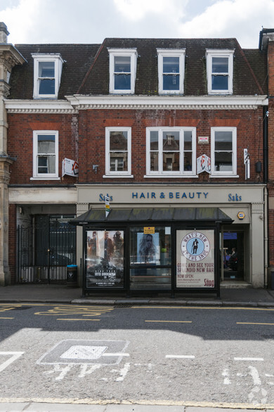 98-100 Fore St, Hertford à vendre - Photo de l’immeuble – Image 2 sur 3