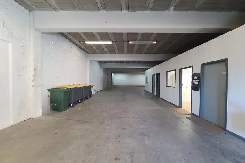Local d’activités dans Villeneuve-lès-Béziers à louer - Photo intérieure – Image 3 sur 7