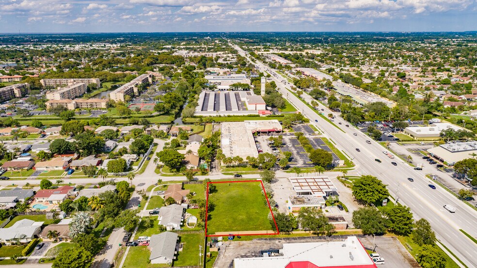 4670 NW 47th St, Tamarac, FL à vendre - Photo de l’immeuble – Image 3 sur 6