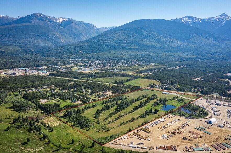 1655 S Hwy 5, Valemount, BC à vendre - Aérien – Image 3 sur 6