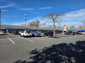 3800 Quakerbridge Rd, Mercerville, NJ à louer Photo intérieure– Image 2 sur 4