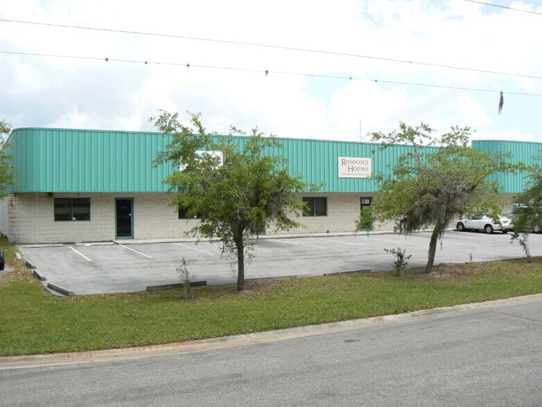 2147 Porter Lake Dr, Sarasota, FL à louer - Photo de l’immeuble – Image 1 sur 1