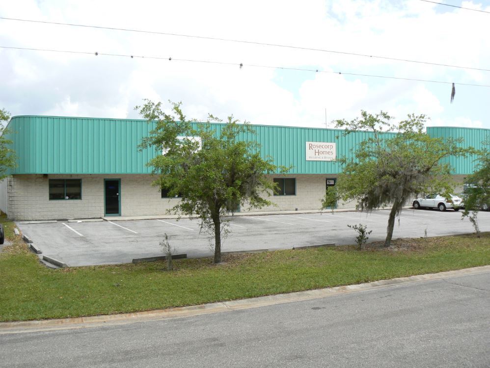 2147 Porter Lake Dr, Sarasota, FL à louer Photo de l’immeuble– Image 1 sur 2