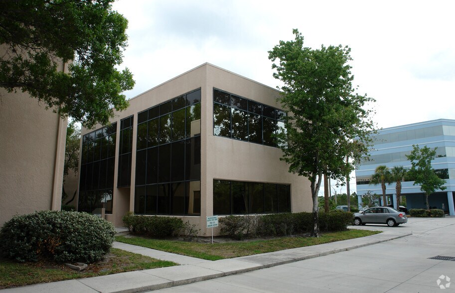 3804 Gunn Hwy, Tampa, FL à vendre - Photo de l’immeuble – Image 1 sur 37