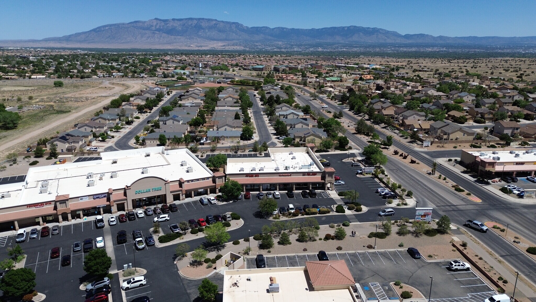 6501 Paradise Blvd NW, Albuquerque, NM à louer Photo de l’immeuble– Image 1 sur 16