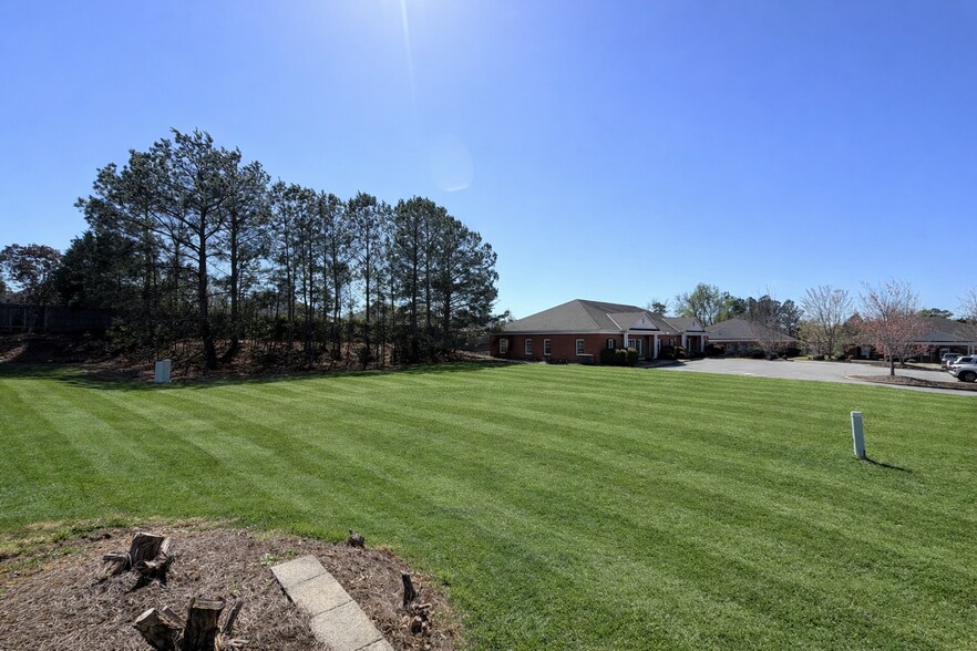 7413 Whitesville Drive walk, Columbus, GA à vendre - Photo de l’immeuble – Image 2 sur 3