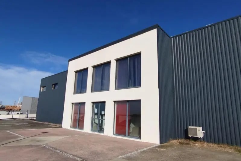 Local d’activités dans Flourens à louer - Photo de l’immeuble – Image 2 sur 8