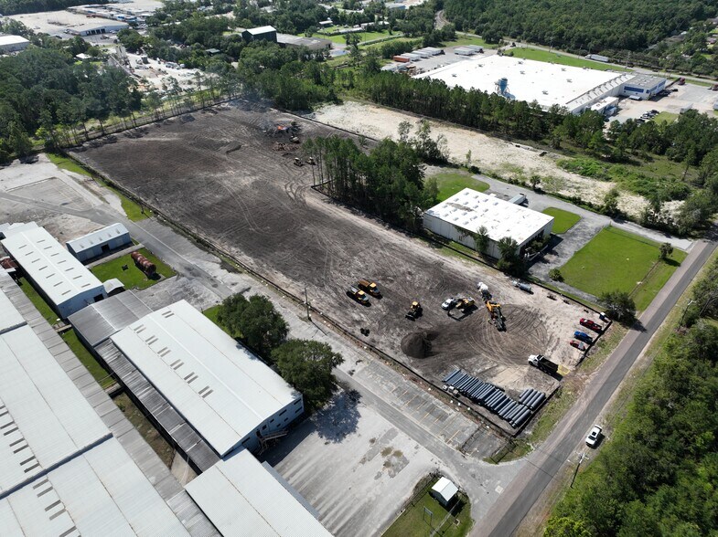 11705 Industry Dr, Jacksonville, FL à louer - Photo de l’immeuble – Image 3 sur 4