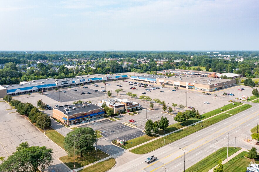 35685-35745 Warren Rd, Westland, MI à louer - Photo de l’immeuble – Image 1 sur 1