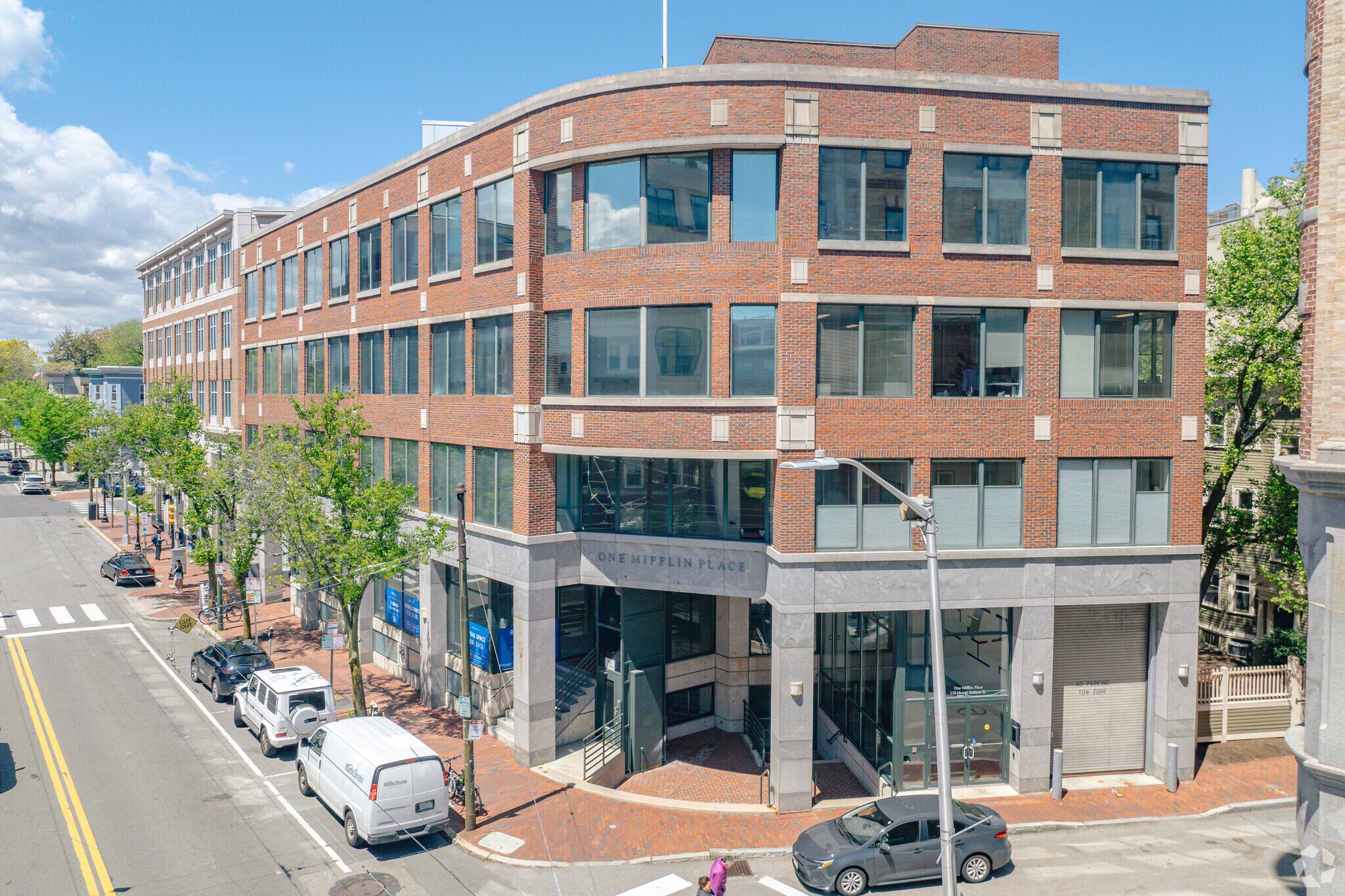 119 Mt. Auburn, Cambridge, MA à louer Photo principale– Image 1 sur 22