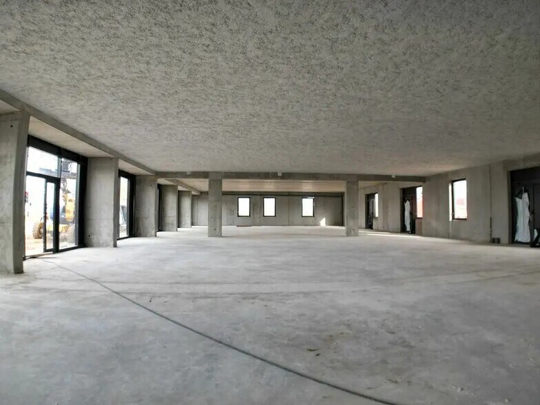 Local commercial dans Strasbourg à louer - Photo de l’immeuble – Image 2 sur 10