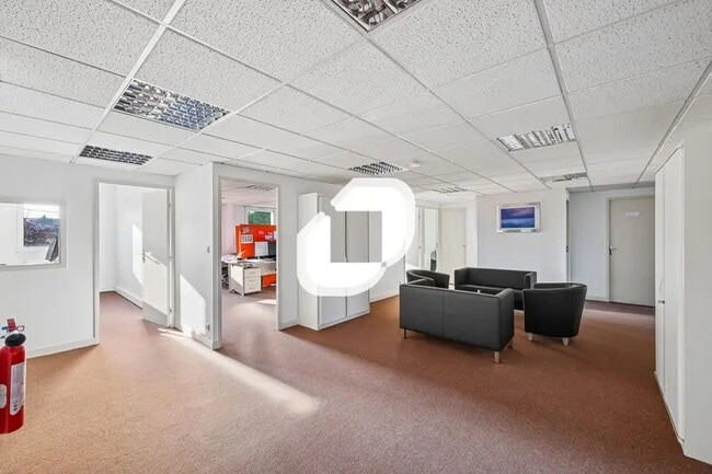 Plus de détails pour Bureau à vendre