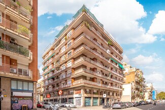 Plus de détails pour Local commercial à louer