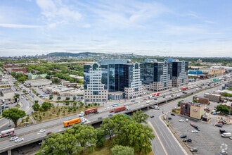 110 Boul Crémazie O, Montréal, QC - VUE AÉRIENNE  vue de carte