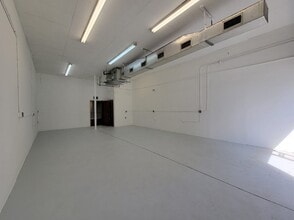 9225 Ulmerton Rd, Largo, FL à louer Photo intérieure– Image 2 sur 8