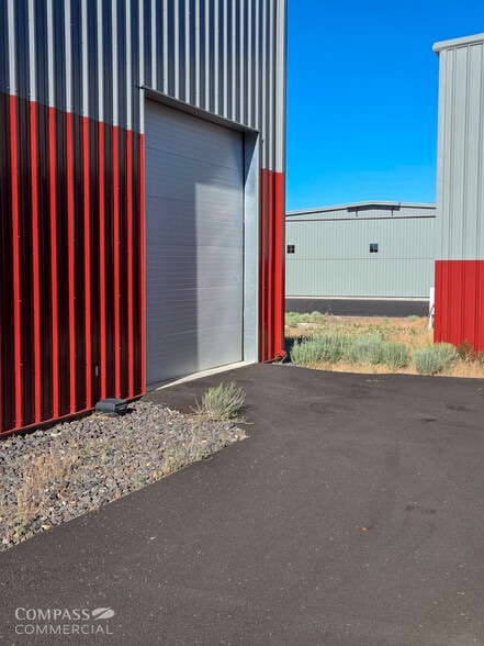 63205 Gibson Air Rd, Bend, OR à vendre - Photo de l’immeuble – Image 2 sur 10