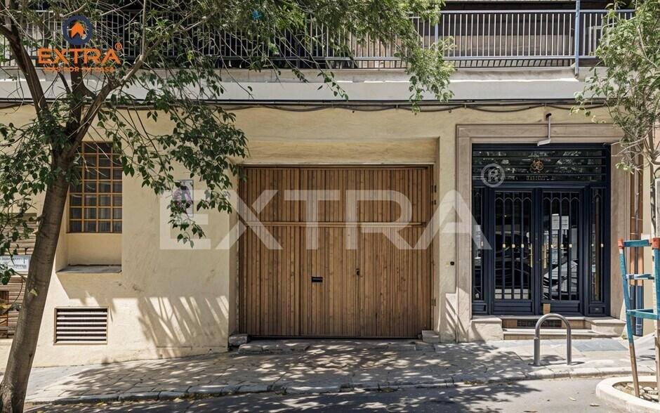 Immeuble residentiel dans Madrid, Madrid à vendre - Photo de l’immeuble – Image 1 sur 3