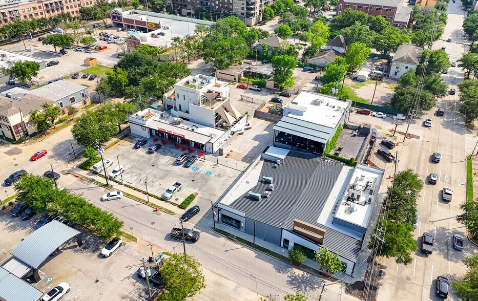 606 Dennis St, Houston, TX à vendre - Photo de l’immeuble – Image 2 sur 27