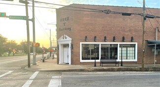 Plus de détails pour 101 Runnels St, De Kalb, TX - Spécialisé à vendre