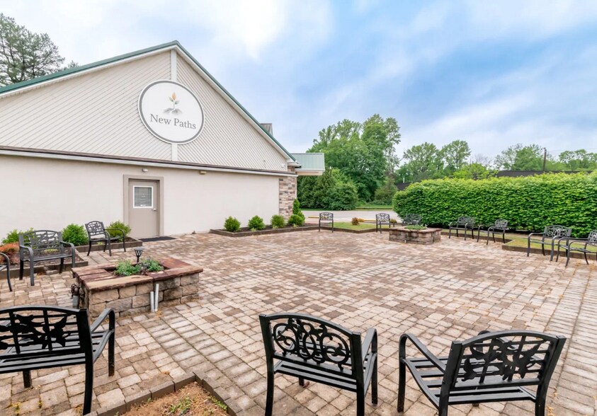 1008 Commerce Blvd, Bardstown, KY à vendre - Photo de l’immeuble – Image 2 sur 5