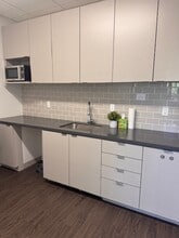 3838 Camino del Rio N, San Diego, CA à louer Photo intérieure– Image 2 sur 6