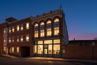 Plus de détails pour 111 S Augusta St, Staunton, VA - Local commercial à vendre