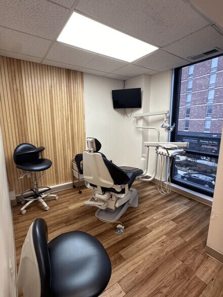 8730 Georgia Ave, Silver Spring, MD à louer - Photo intérieure – Image 2 sur 9