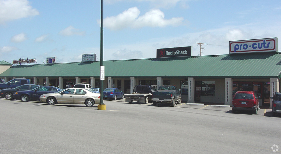 721-727 N Charles St, Warrensburg, MO à louer - Photo de l’immeuble – Image 2 sur 7