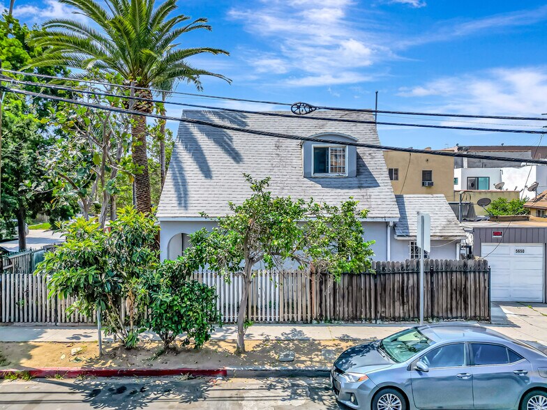853 N Ridgewood Pl, Los Angeles, CA à vendre - Photo de l’immeuble – Image 3 sur 12