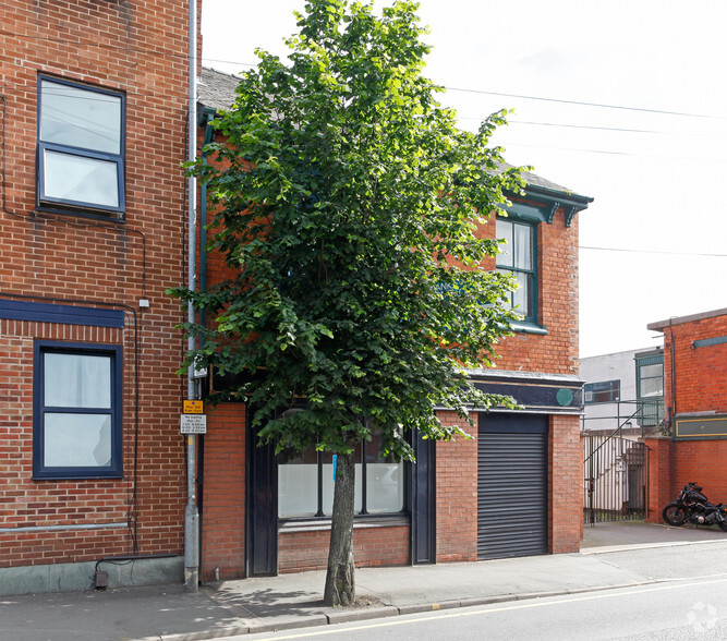 8/8A Portland St, Lincoln à louer - Photo de l’immeuble – Image 3 sur 3