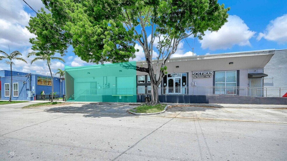 255-275 NE 59th St, Miami, FL à louer - Photo de l’immeuble – Image 2 sur 2