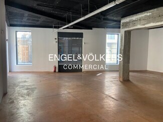 Plus de détails pour Local commercial à louer