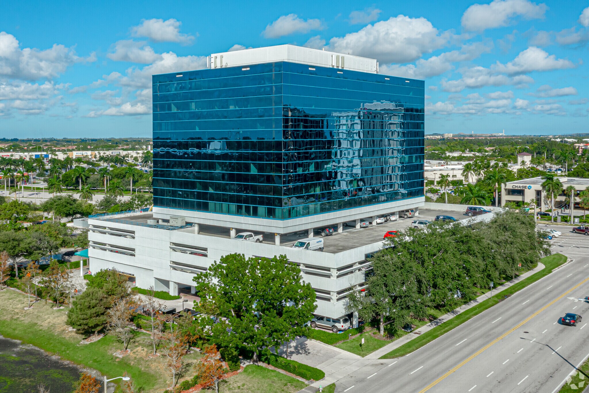 1700 Palm Beach Lakes Blvd, West Palm Beach, FL à louer Photo principale– Image 1 sur 30