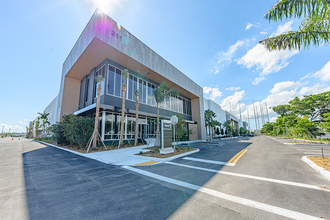 311 Racetrack Loop, Pompano Beach, FL à louer Photo intérieure– Image 1 sur 28