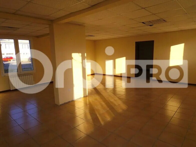 Local commercial dans Soissons à vendre - Photo de l’immeuble – Image 2 sur 3