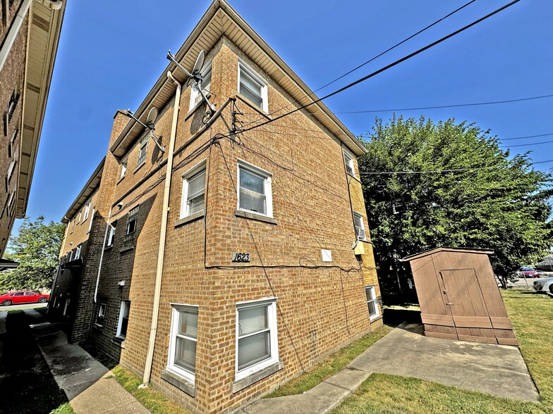 1623 S Harlem Ave, Berwyn, IL à vendre - Photo de l’immeuble – Image 2 sur 11