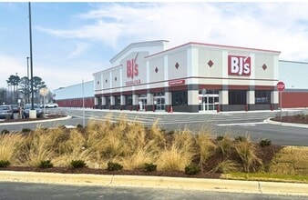 Intersection of I-95 & Hwy 70, Selma, NC à louer Photo de l’immeuble– Image 2 sur 2