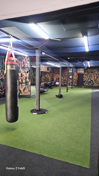 Plus de détails pour 8457 Foothill Blvd, Sunland, CA - Local d'activités à louer