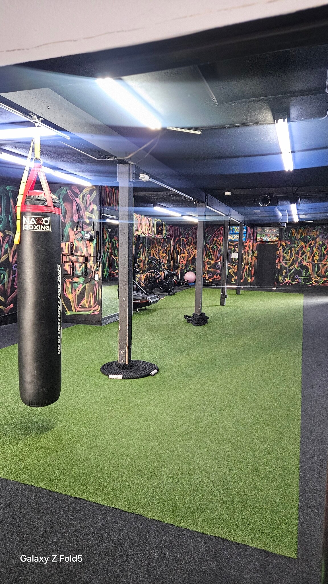 8457 Foothill Blvd, Sunland, CA à louer Photo principale– Image 1 sur 9