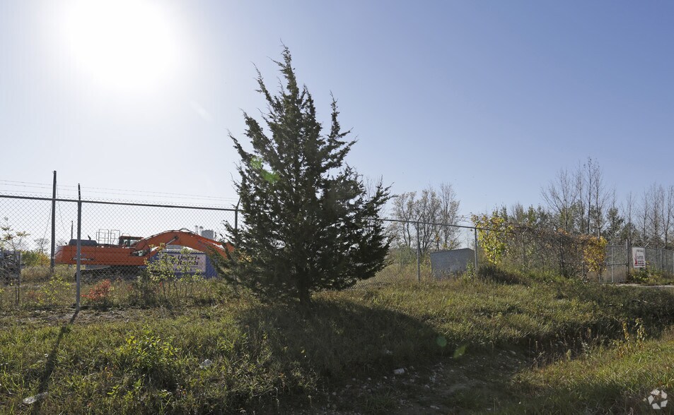 54 Campbell Rd, Guelph, ON à louer - Photo de l’immeuble – Image 3 sur 5