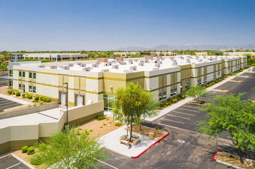 485 N Juniper Dr, Chandler, AZ à louer - Photo de l’immeuble – Image 3 sur 11