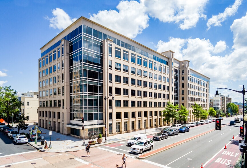300 M St SE, Washington, DC à louer - Photo de l’immeuble – Image 2 sur 3