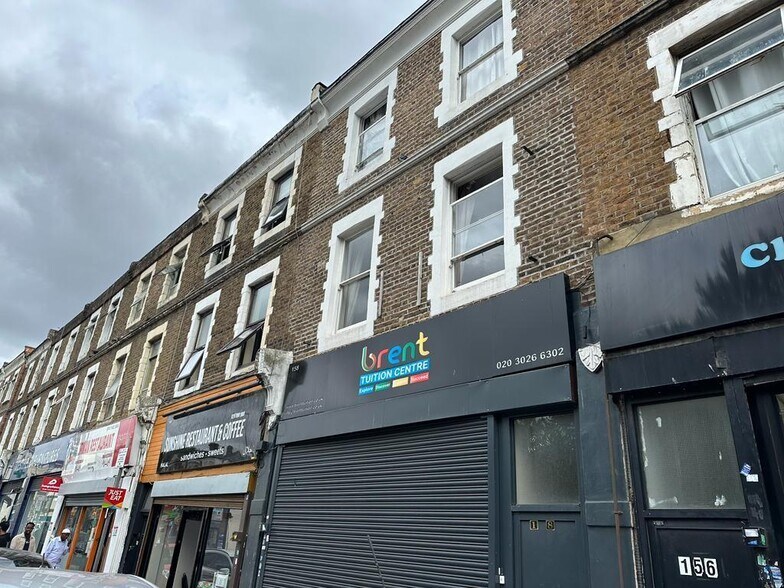 158 Church Rd, Londres à louer - Photo de l’immeuble – Image 2 sur 4