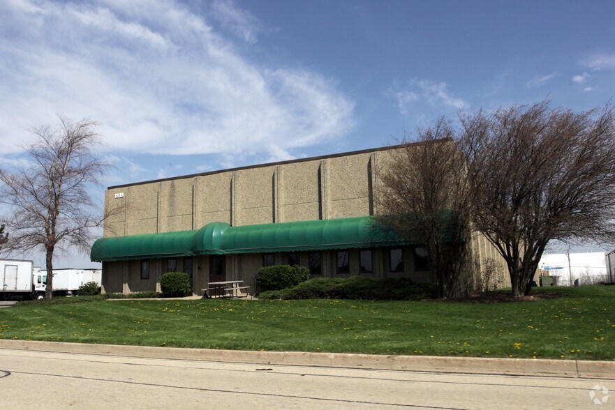1318 Marquette Dr, Romeoville, IL à louer - Photo de l’immeuble – Image 2 sur 2