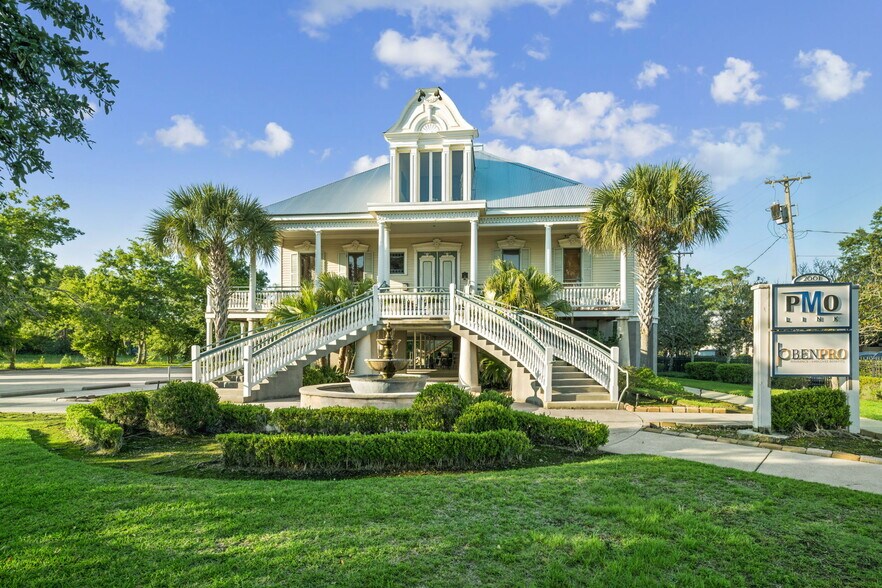 2001 Lakeshore Dr, Mandeville, LA à vendre - Photo de l’immeuble – Image 2 sur 39
