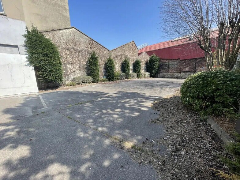 Industriel/Logistique dans Malakoff à louer - Photo de l’immeuble – Image 3 sur 25