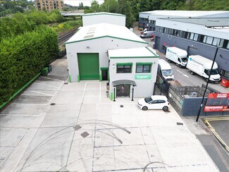 Plus de détails pour Redlands, Coulsdon - Industriel/Logistique à vendre